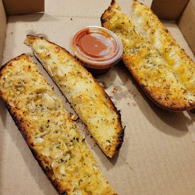 Garlic Bread ($7.95) - Small pieces but garlicy. It was so crunchy.