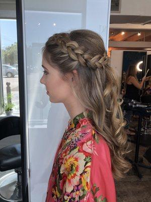 Half up half down UPDO