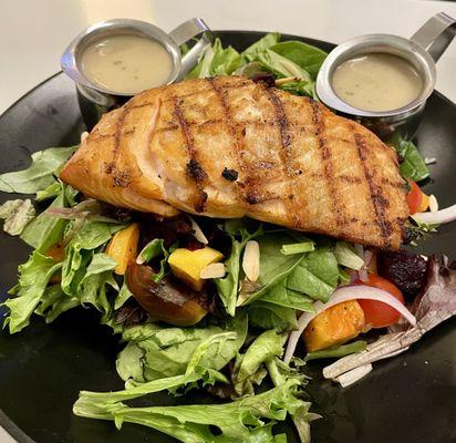 Grilled Salmon Salad