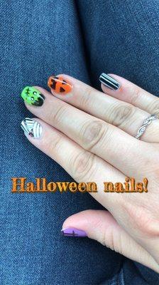 Amazing free hand design gel nails! Love Halloween and my nails!