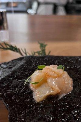 Alaskeros (AK scallop, Kamayan ginger, quince escabeche)