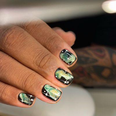 Out-of-this-world nail art !