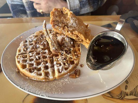 Pecan waffle with chicken