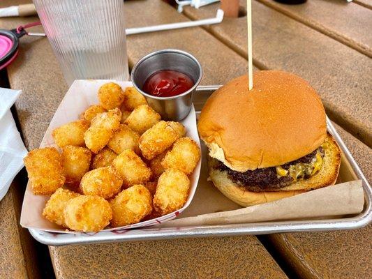 Cheeseburger & Tater Tots