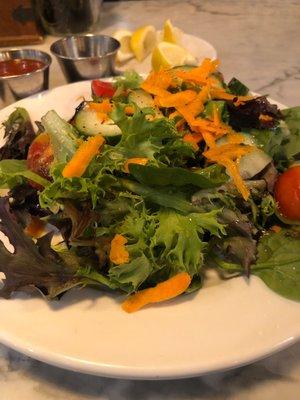 Side salad with mixed green instead of romaine.