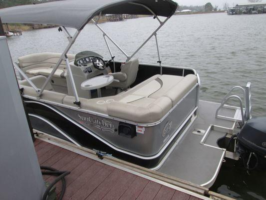 Boat rental at Lake Palestine