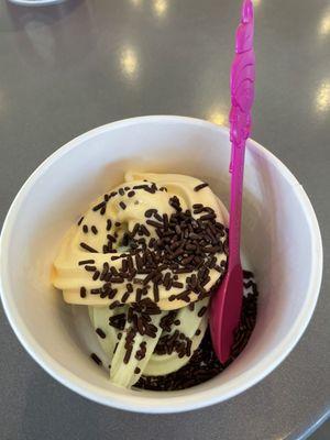 Pistachio and cake batter with chocolate sprinkles