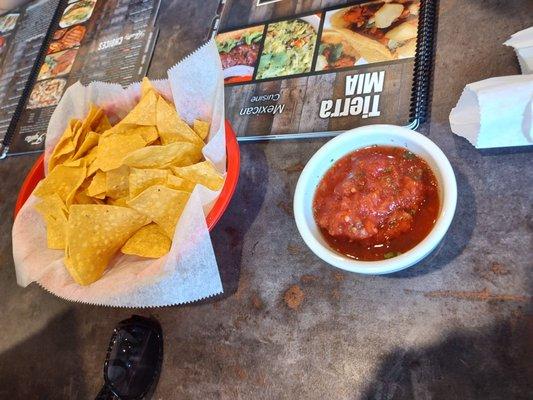 Nacho chips and salsa