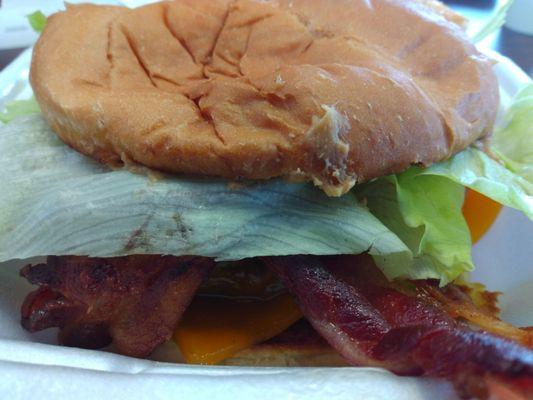 Bacon cheeseburger (single) with peanut butter sauce