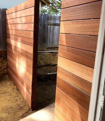 Mangaris Hardwood fence - Ora Jana Studio's