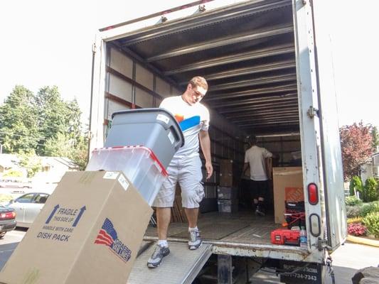 Some of our team members focus on hauling items, while others focus on packing the truck. This saves you time (and money).