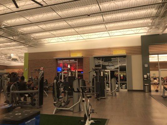 Fitness rooms - aerobics, cycling and HIIT