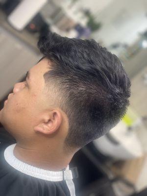 Taper with textured fringe