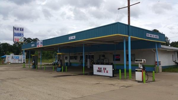 Gas Station and Daiquiri Bar combines together