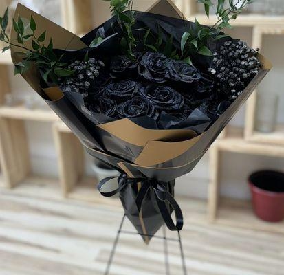 Black roses with glitter bouquet.