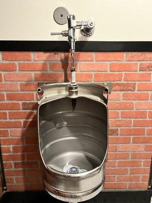 Mens urinal.