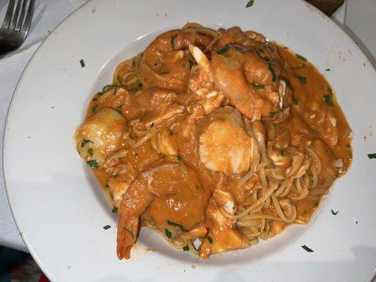 Spaghetti with Scallops, Shrimp, and Crab