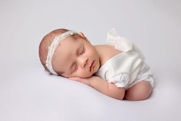 Orange County Luxury In-Home Newborn Photography. Call or text 714-300-8670 for inquiry.