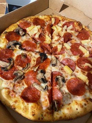 Medium pepperoni pizza with half pineapple and half mushrooms