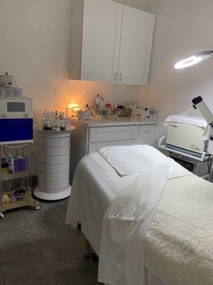 Facial room