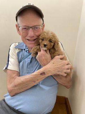 Dad meeting Happy in the private meet room!