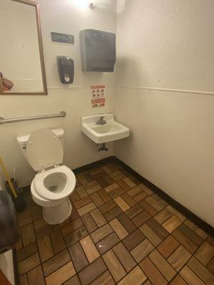 Nasty bathroom