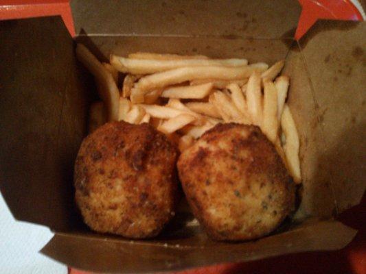 Mac n cheese balls with fries. Tasty and nice size too. One was good for me