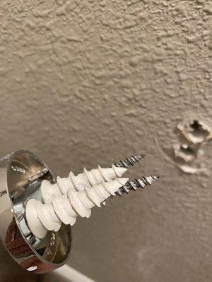 Toilet paper holder (cheap construction)