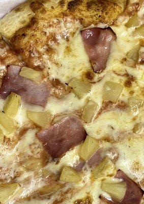 Hawaiian Pizza fast delivery and piping hot at 2 am!