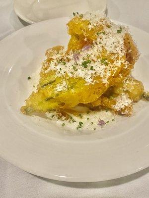 JONAH CRAB STUNGEROSQUASH BLOSSOMS.