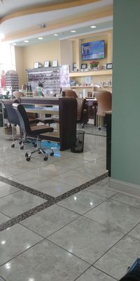 This is the manicure area.