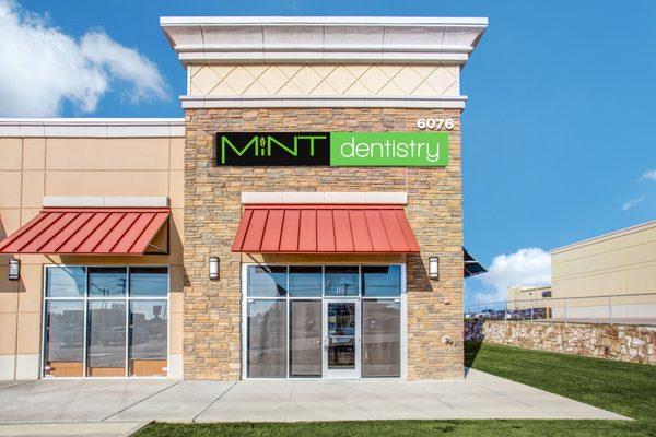 Mint Dentistry Lake Worth exterior