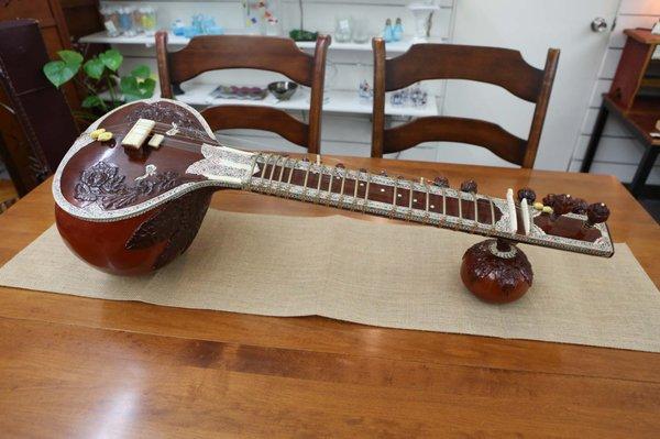 An amazing vintage sitar!