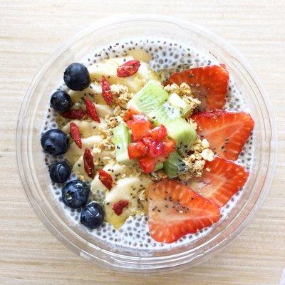 morning breakfast chia bowl