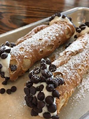 Cannoli x2