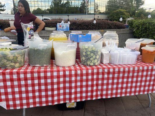 Horchata, Auga Frescas de Piña y Fresa.