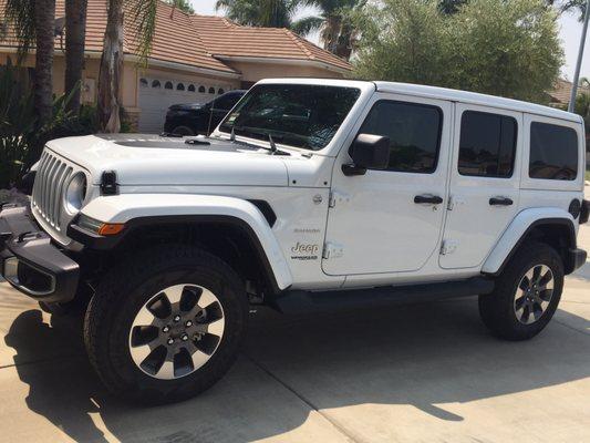 2021 Jeep Wrangler Sahara, one touch power top and 3.0 Diesel engine