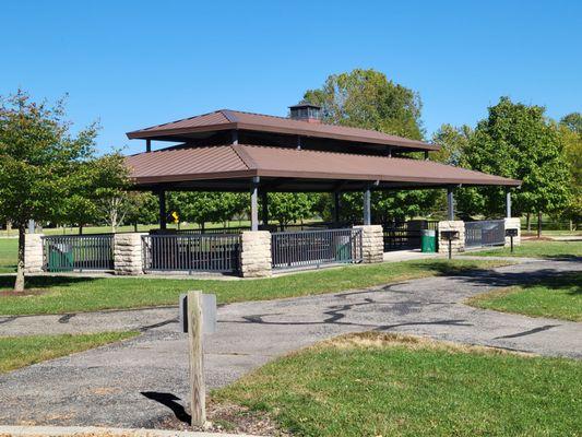 Shelterhouse with picnic tables