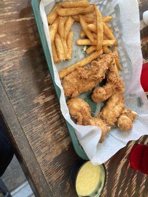 Chicken fingers basket