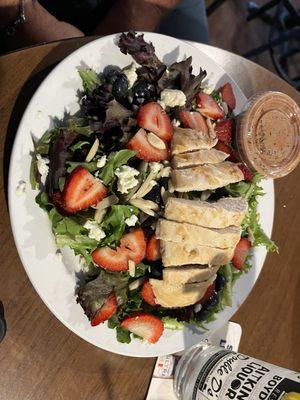 Berry Salad with Chicken