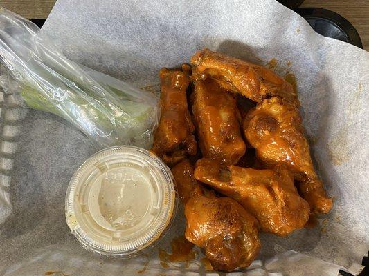 Mild Buffalo Wings -- 6 pc