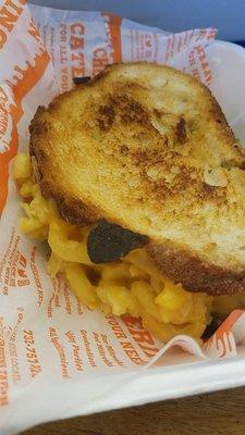 Mac and Cheese Grilled Cheese