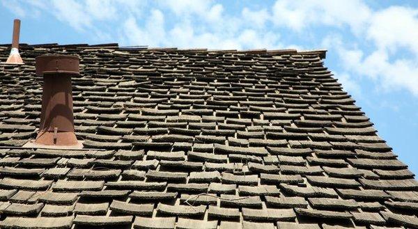 Cedar roof shingles