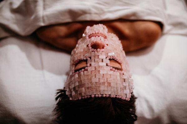 Rose quartz soothing mask