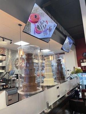 3 kinds of chocolate fountain