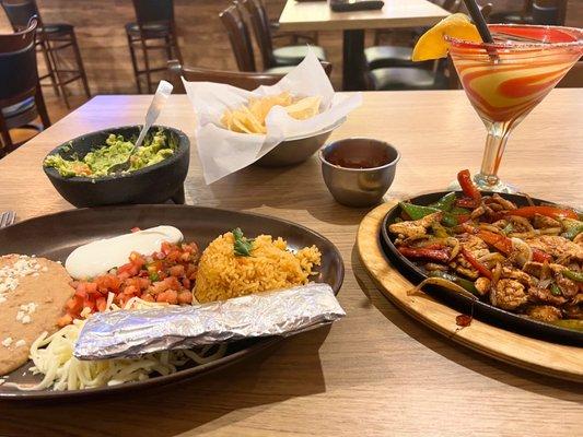 $9.99 Monday Fajitas Lunch