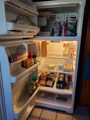 Used refrigerator from Sun Valley Appliance