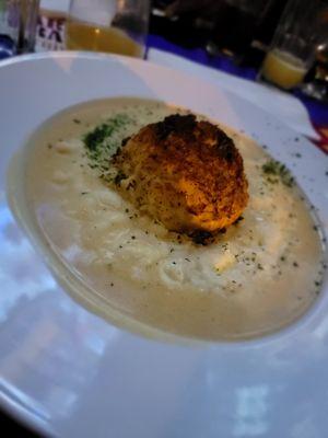 The "crab cakes" & grits soup