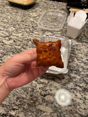 Burnt gross crab Rangoon