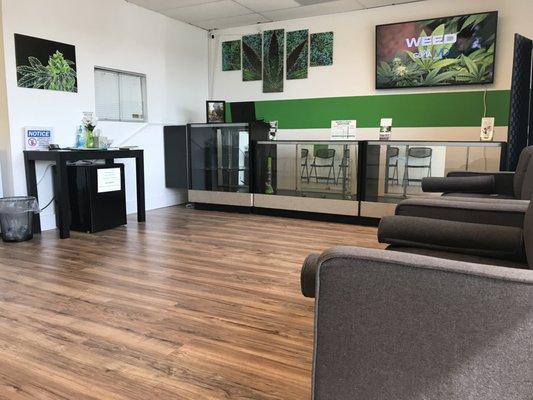 Marijuana Doctor Clearwater Palm Harbor lobby & CBD retail shop